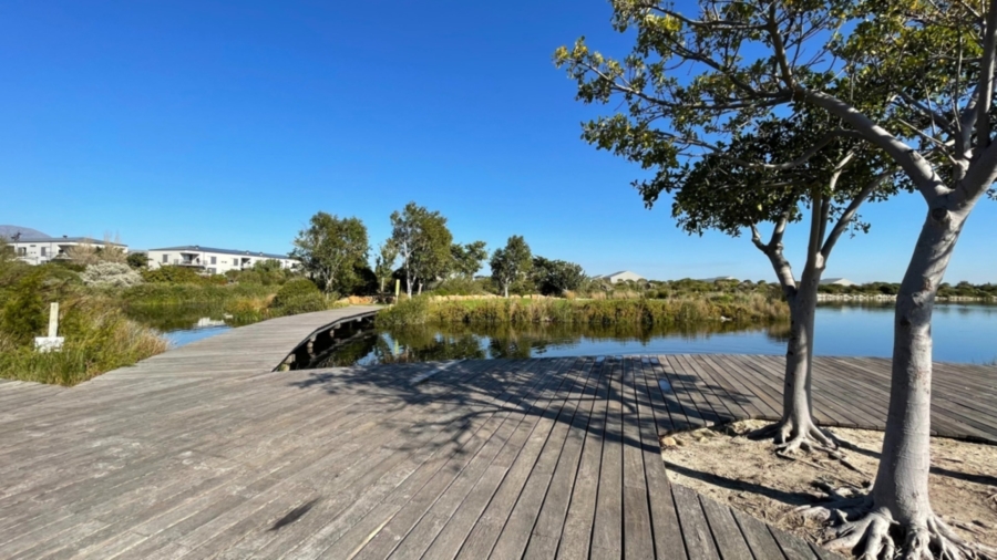 2 Bedroom Property for Sale in Somerset Lakes Western Cape